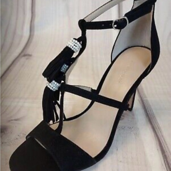 NIB Ann Taylor Black Strappy Sandals - Picture 6 of 6